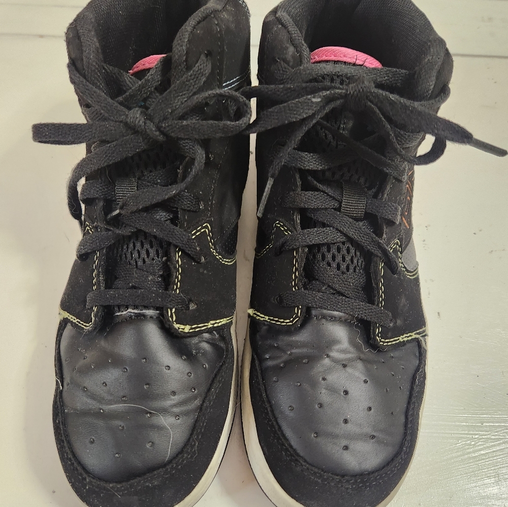 And1 Girls Basketball Shoes Black orange pink Size 4